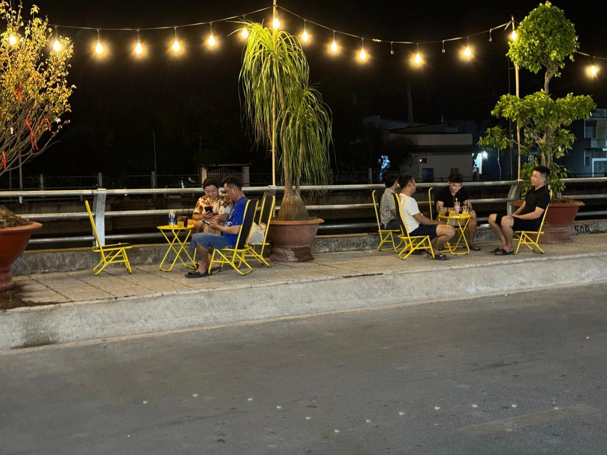 Kara Homestay & Cafe Кантхо Екстер'єр фото